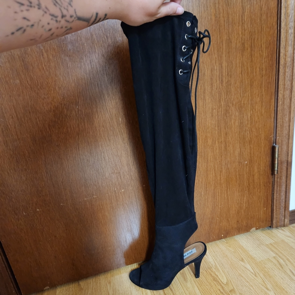 Knee high boots - Picture 2 of 3
